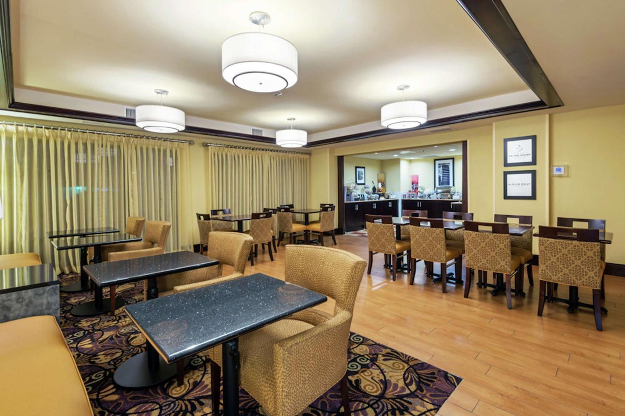 Hampton Inn I-10 & College Drive Bâton-Rouge Extérieur photo